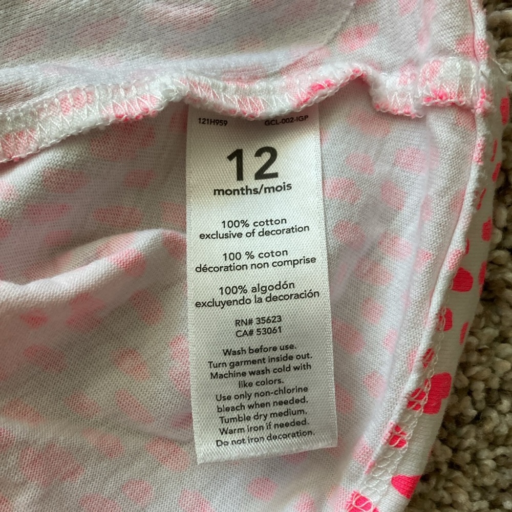 Two tunic-style tops (Carter’s , Maggie & Zoe), 12 months size - Picture 15 of 15